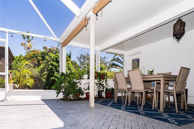 1529 Bayview Drive, Fort Lauderdale, FL 33304
