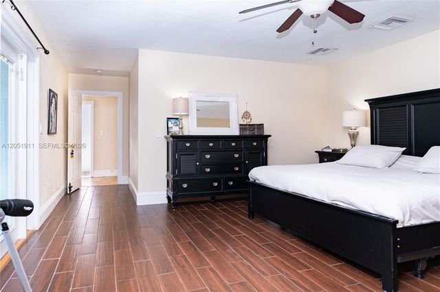 1529 Bayview Drive, Fort Lauderdale, FL 33304