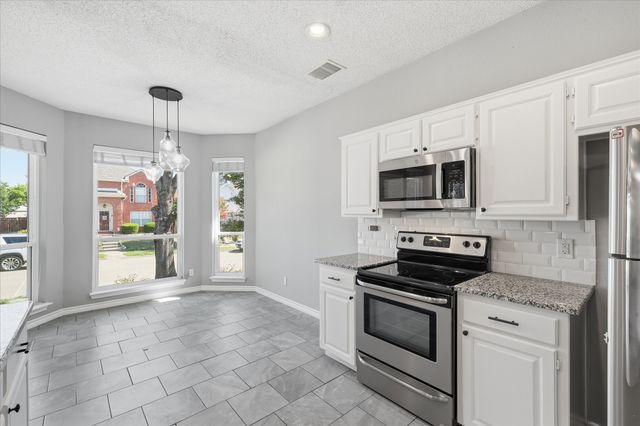 1778 Circle Creek Drive, Lewisville, TX 75067