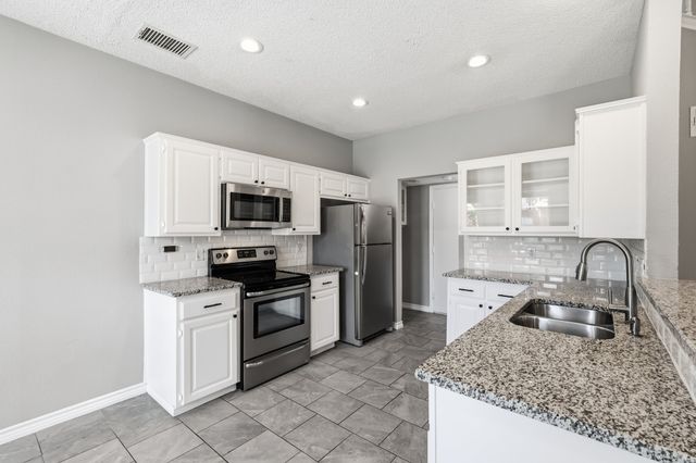 1778 Circle Creek Drive, Lewisville, TX 75067