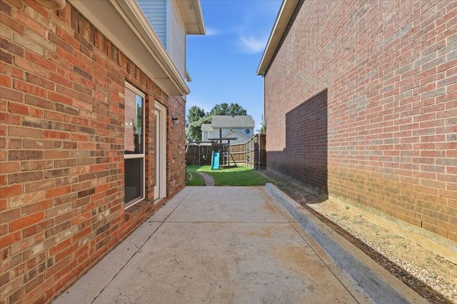 1778 Circle Creek Drive, Lewisville, TX 75067