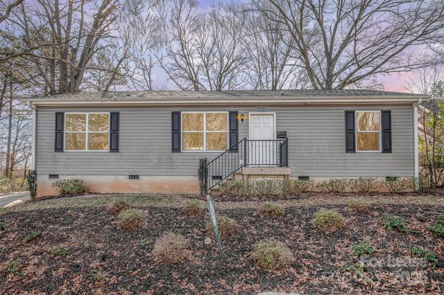 2321 Greenland Avenue, Charlotte, NC 28208