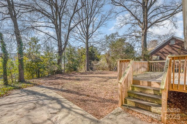 2321 Greenland Avenue, Charlotte, NC 28208