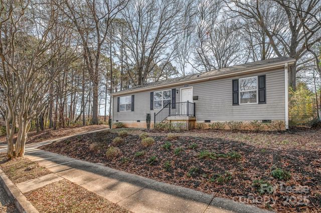 2321 Greenland Avenue, Charlotte, NC 28208