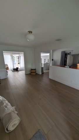 2618 Arthur St, Hollywood, FL 33020