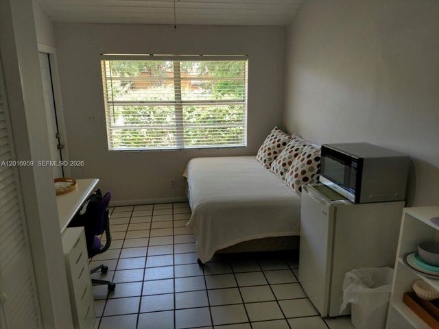 2618 Arthur St, Hollywood, FL 33020