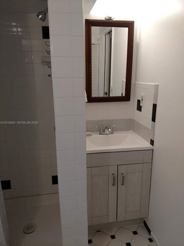 2618 Arthur St, Hollywood, FL 33020