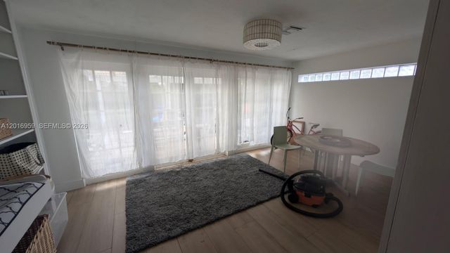 2618 Arthur St, Hollywood, FL 33020
