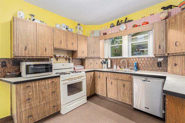 2349 Lakeshore Drive, Muskegon, MI 49441
