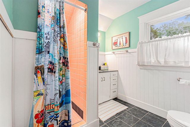 2349 Lakeshore Drive, Muskegon, MI 49441