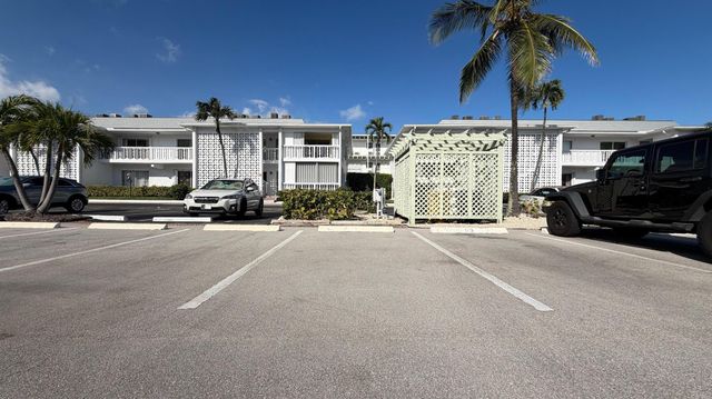 4501 S Ocean Boulevard D2, South Palm Beach, FL 33480
