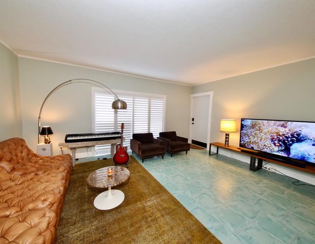 4501 S Ocean Boulevard D2, South Palm Beach, FL 33480