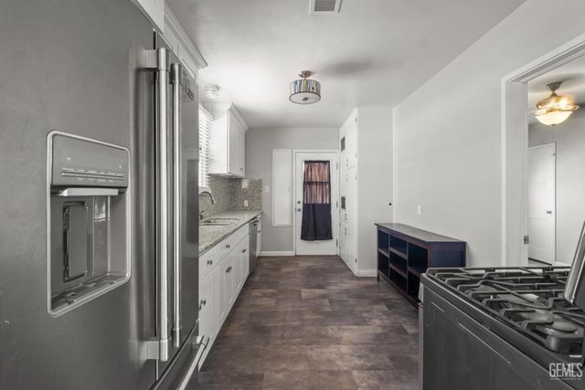 2133 Sacramento Street, Bakersfield, CA 93305