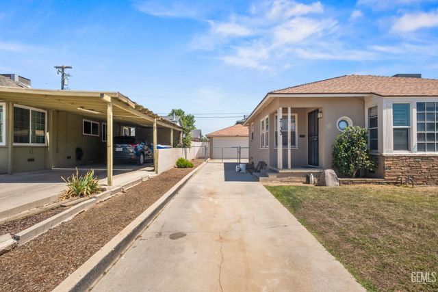 2133 Sacramento Street, Bakersfield, CA 93305