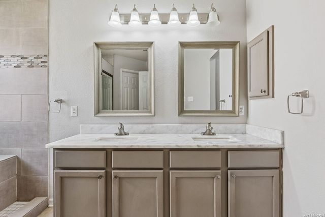 22307 Mesa Butte, San Antonio, TX 78258