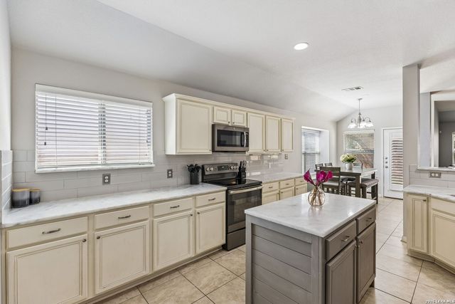 22307 Mesa Butte, San Antonio, TX 78258