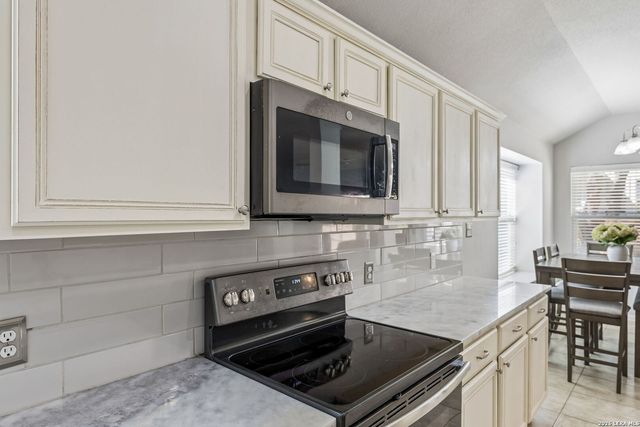 22307 Mesa Butte, San Antonio, TX 78258