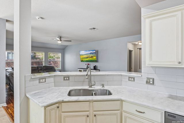 22307 Mesa Butte, San Antonio, TX 78258