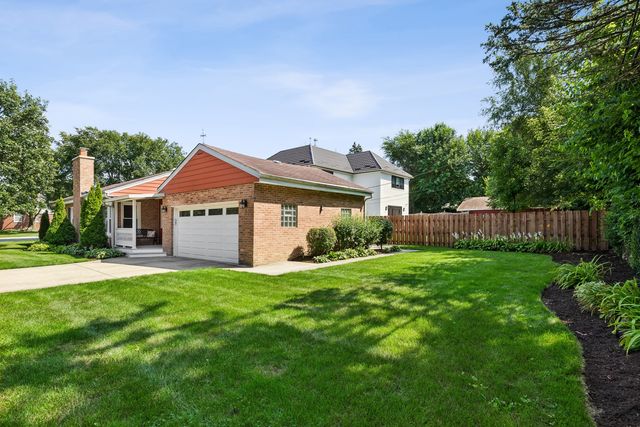 42 Washington Street, Glenview, IL 60025