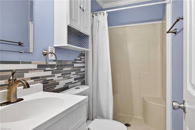 245 W Ocean View Ave Apt 102, Norfolk, VA 23503