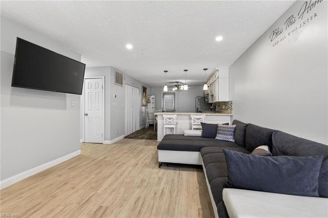 245 W Ocean View Ave Apt 102, Norfolk, VA 23503
