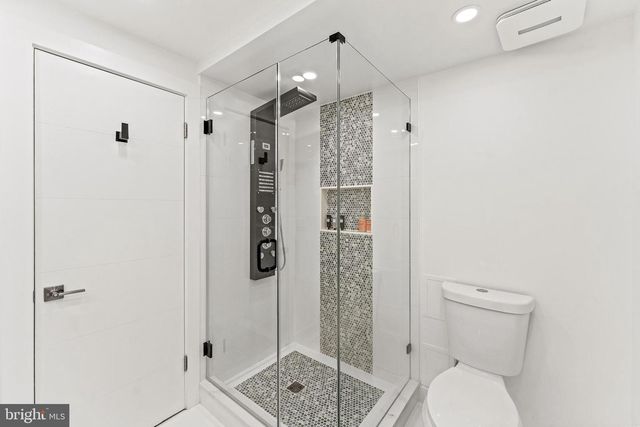 6101 EDSALL RD #1111, Alexandria, VA 22304