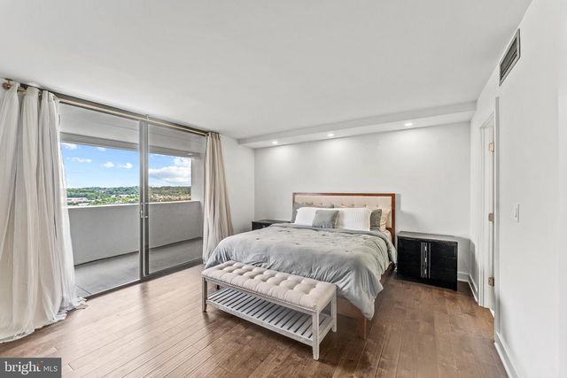 6101 EDSALL RD #1111, Alexandria, VA 22304
