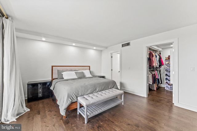 6101 EDSALL RD #1111, Alexandria, VA 22304