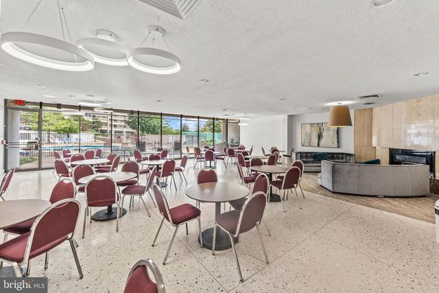 6101 EDSALL RD #1111, Alexandria, VA 22304