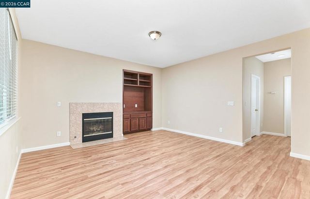 116 Travertine Ave, Lathrop, CA 95330