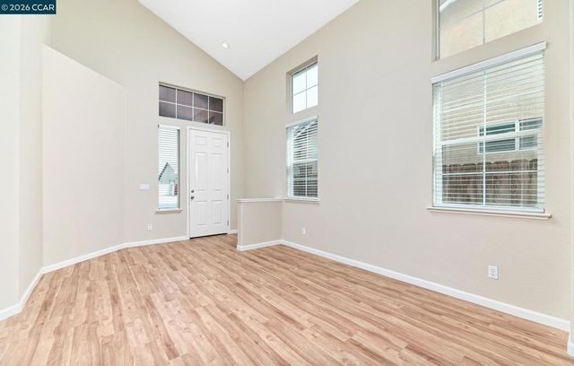 116 Travertine Ave, Lathrop, CA 95330