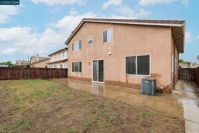 116 Travertine Ave, Lathrop, CA 95330