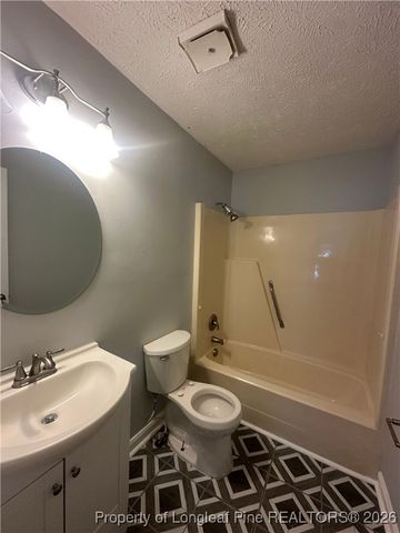 9598 Holbrook Lane, Fayetteville, NC 28314