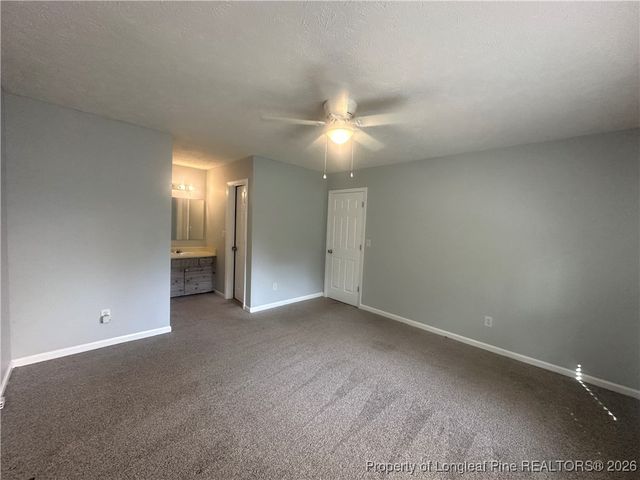 9598 Holbrook Lane, Fayetteville, NC 28314