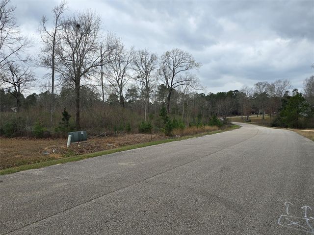 74 County Road 6323, Dayton, TX 77535