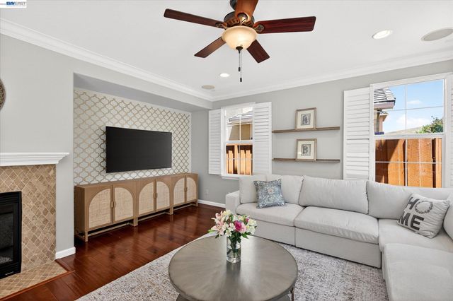 1556 Banbury Dr, San Ramon, CA 94582