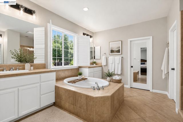 1556 Banbury Dr, San Ramon, CA 94582