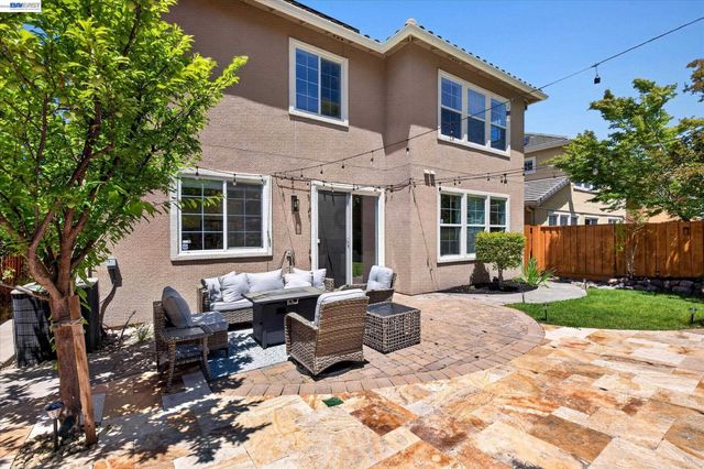 1556 Banbury Dr, San Ramon, CA 94582