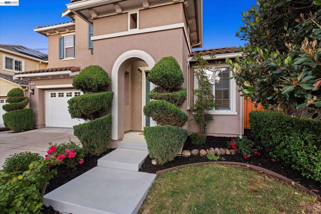 1556 Banbury Dr, San Ramon, CA 94582