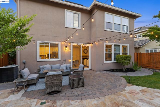 1556 Banbury Dr, San Ramon, CA 94582