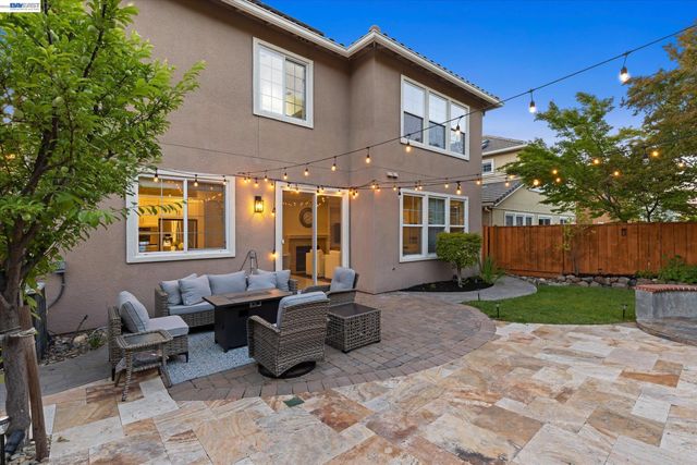 1556 Banbury Dr, San Ramon, CA 94582