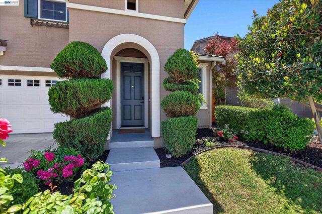 1556 Banbury Dr, San Ramon, CA 94582