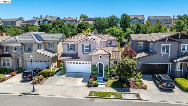 1556 Banbury Dr, San Ramon, CA 94582