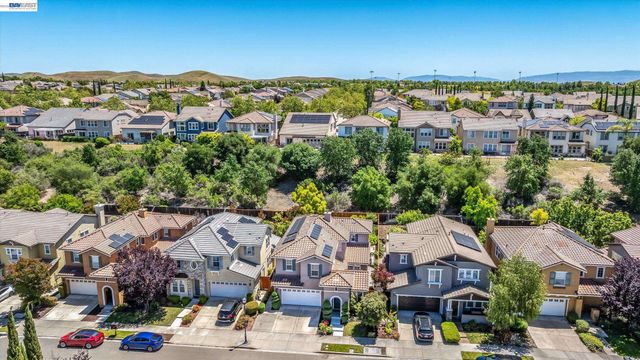 1556 Banbury Dr, San Ramon, CA 94582