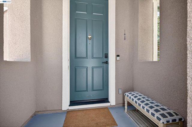 1556 Banbury Dr, San Ramon, CA 94582