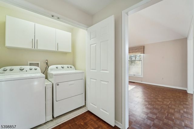 2 Casper Ct, Florham Park Boro, NJ 07932