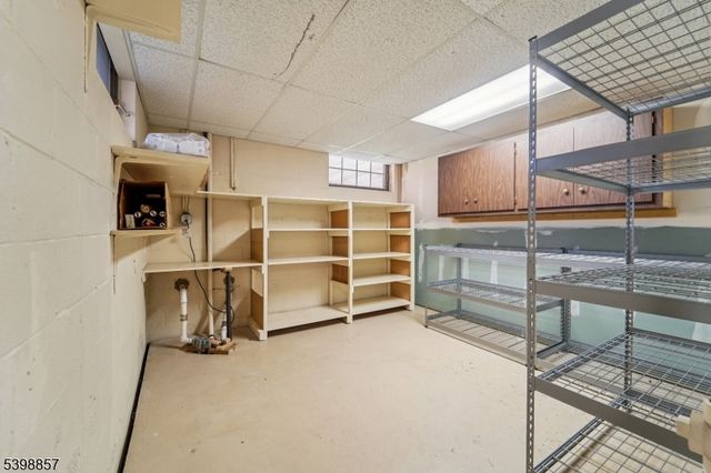 2 Casper Ct, Florham Park Boro, NJ 07932