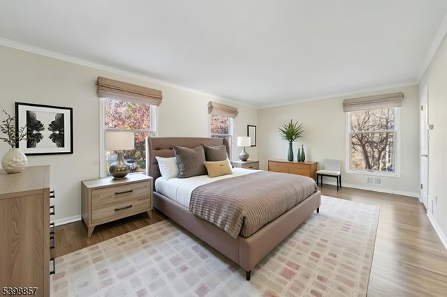 2 Casper Ct, Florham Park Boro, NJ 07932