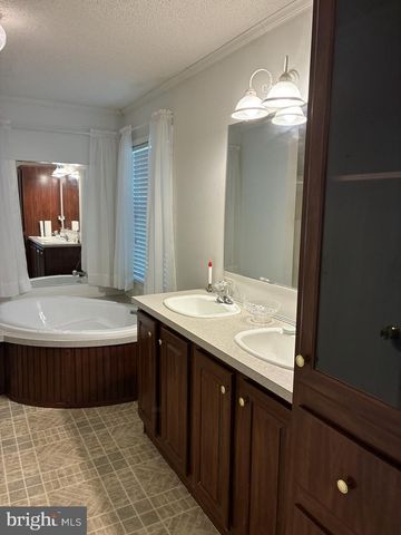 21372 TWIN OAKS LN, Ruther Glen, VA 22546