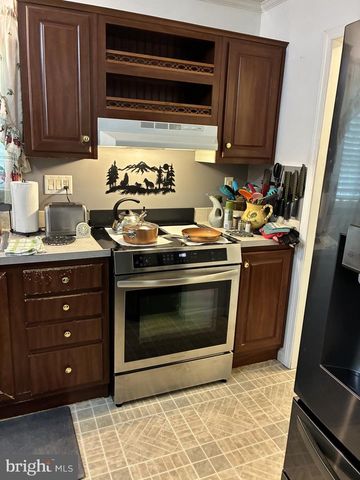 21372 TWIN OAKS LN, Ruther Glen, VA 22546